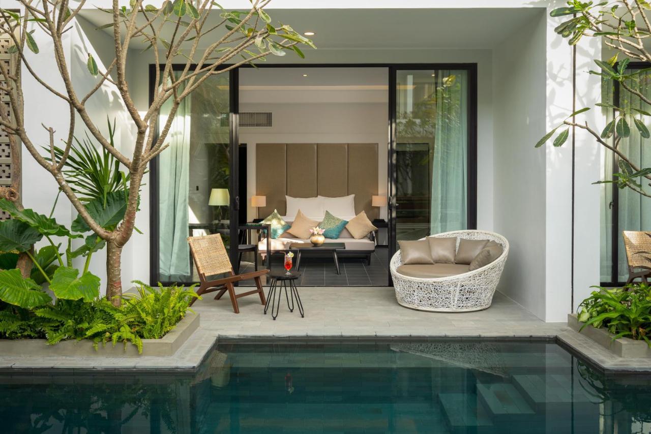 Eightfold Urban Resort Sziemreap Kültér fotó A pool villa at The Sukhothai