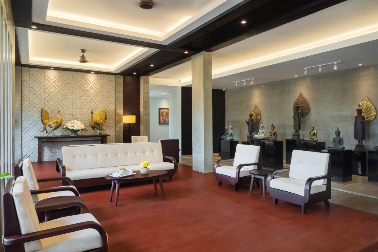 Eightfold Urban Resort Sziemreap Kültér fotó The lobby of the Royal Thai Police Museum