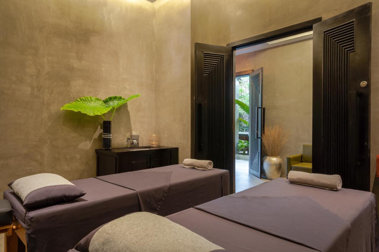 Eightfold Urban Resort Sziemreap Kültér fotó A spa in Vietnam