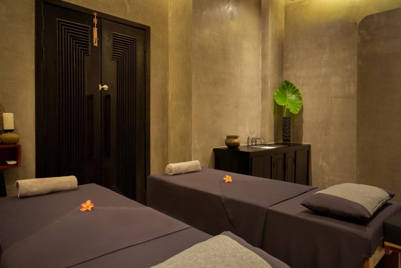 Eightfold Urban Resort Sziemreap Kültér fotó A spa treatment room