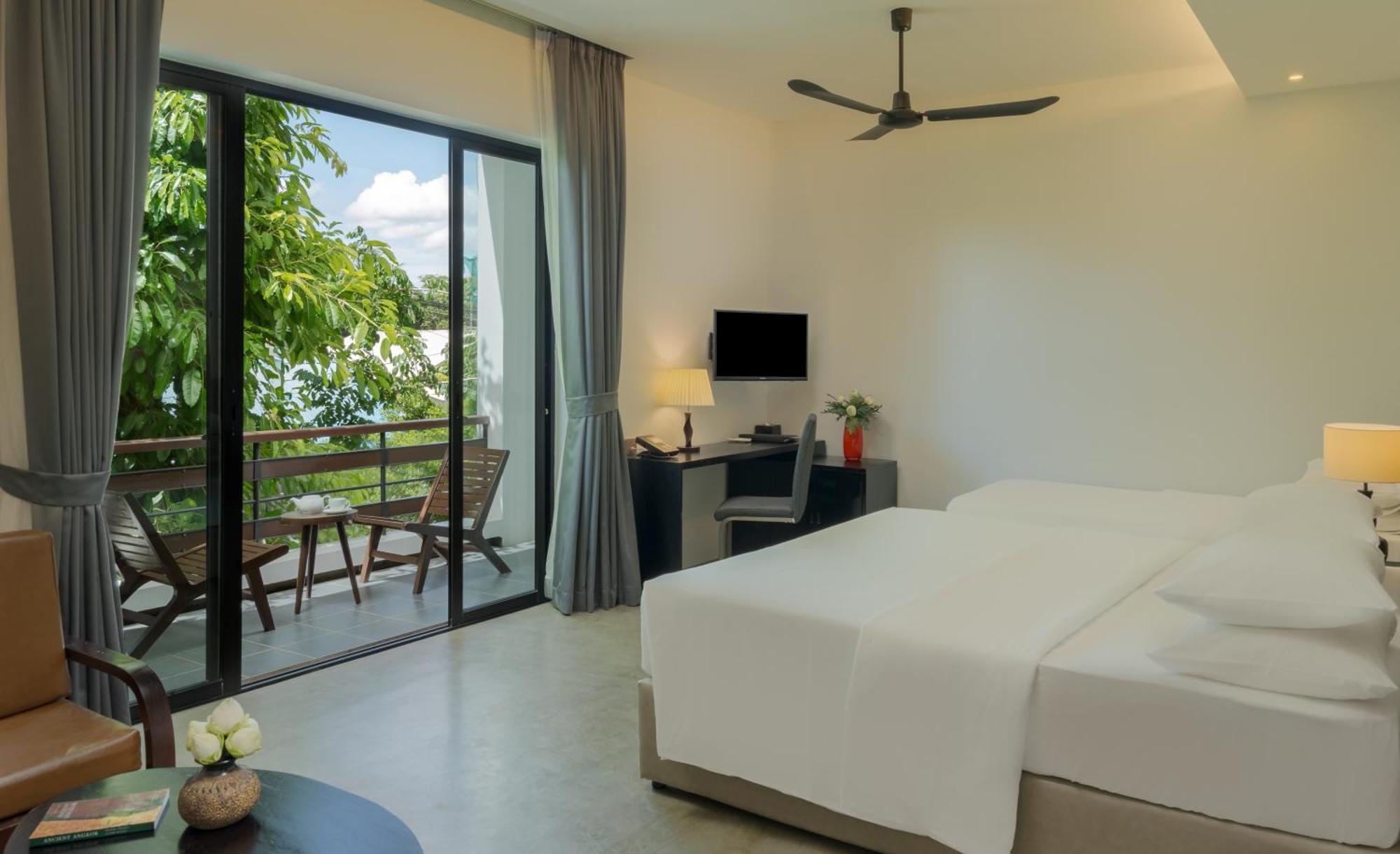 Eightfold Urban Resort Sziemreap Kültér fotó